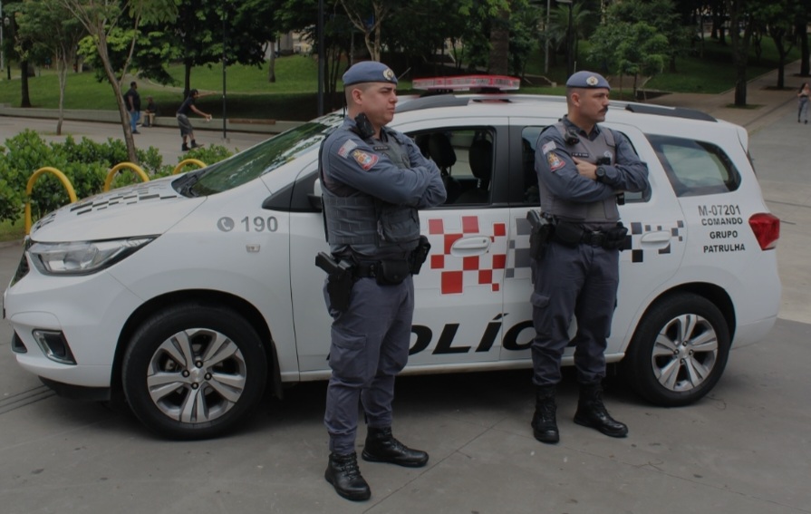 HOMEM É PRESO APÓS SE PASSAR POR ENTREGADOR E ROUBAR 19 CELULARES NA ZONA LESTE DE SP